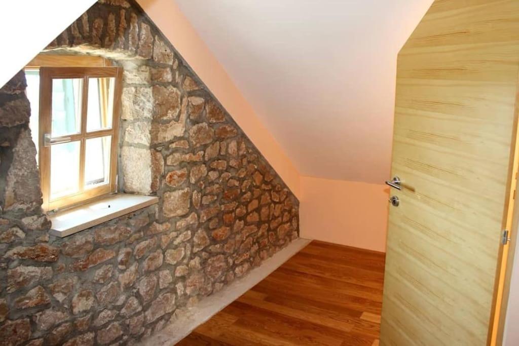 A Stone House 'pojata' Apartman Cista Provo