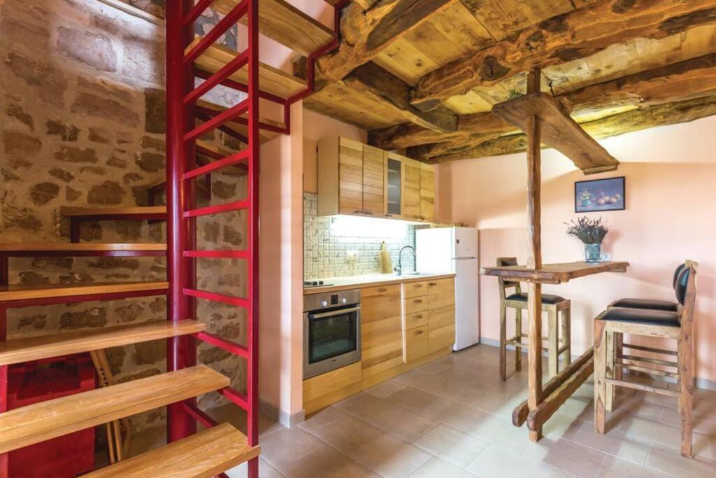 Apartman A Stone House 'pojata' Cista Provo